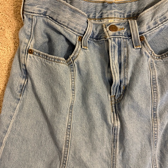 Levi's Classic Blue A-Line Denim Skirt - Picture 2 of 4
